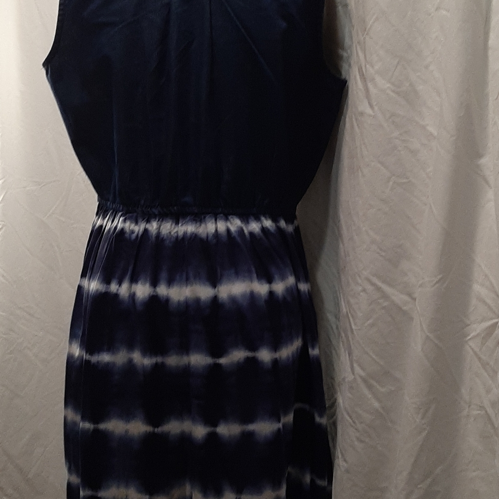 Dress - Picture 3 of 6
